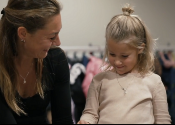 Johnny de Mol ontroert kijkers met eerste wens in De Beste Wensen