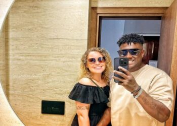 Heuglijk nieuws: Rowan en Astleigh verwelkomen hun baby