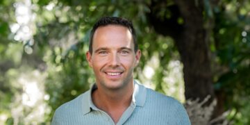 Boer zoekt Vrouw-deelnemer John verwikkeld in felle burenruzie