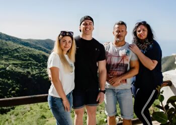 Familie Rutten spoorloos. Pannenkoekenbar uit Daar Gaan Ze Weer lijkt verlaten