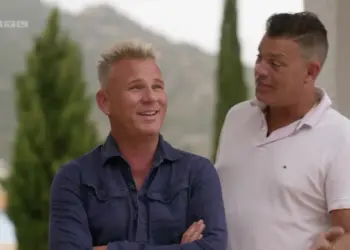 Aadje blikt terug op zijn trouwdag met Richard: ‘Ik voelde het meteen’