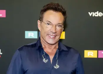 Kijkers geëmotioneerd door onverwacht tv-optreden in Only Joling