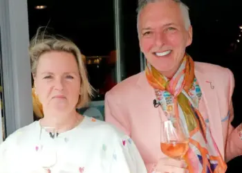 Wat begint als een huizenjacht, eindigt met een onverwachte onthulling van Erica Meiland