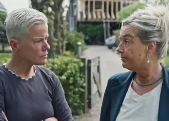 Eveline blijft jaren trouw aan haar vriend, tot Opgelicht in de Liefde alles op z’n kop zet