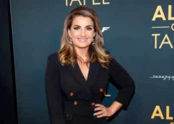 Hij laat mij weer lachen’: Sieneke hervindt hoop en liefde na zwaar jaar