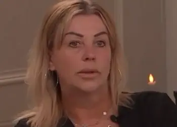 Tranen en troost: oud-deelnemers van De Bondgenoten betuigen hun steun aan Esther