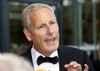 Gert Verhulst slaat keihard terug: ‘Ze lachten me uit, maar nu sta ik sterker dan ooit’