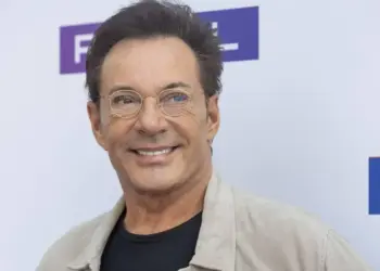 Gerard Joling verrast met liefdevolle woorden voor Gordon vlak voor beladen uitzending