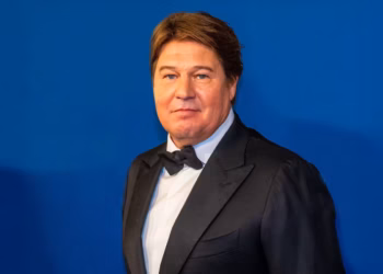 Hevige commotie na beelden van Martijn Krabbé bij herdenking Jonnie Boer: ‘Respectloos en onmenselijk’