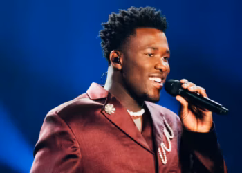 Claude midden in Songfestivalstorm vlak voor halve finale