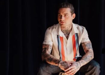 Douwe Bob woedend en loopt weg van podium: ‘Schandalig’