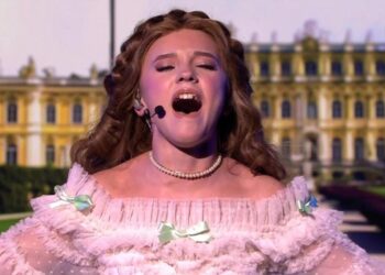 Jury Stars on Stage in tranen om optreden Emma Kok: “Pak je zakdoek er maar bij”