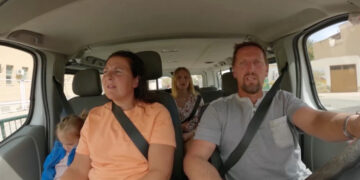 Aida Jelies confronteert moeder Janneke in openhartig gesprek over uiterlijk en onzekerheid