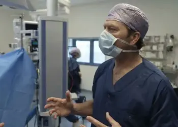 Beau van Ervens Dorens brengt indrukwekkend nieuw programma over leven met kanker