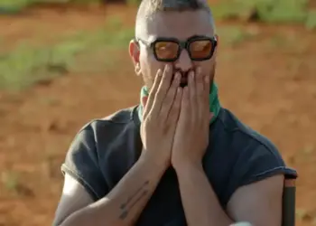 Overleven wordt werkelijkheid: schokkende start voor Echte Jongens op Safari in Kenia