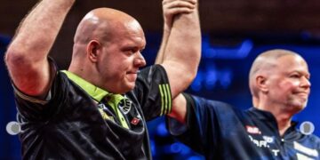 Michael van Gerwen raakt fans met verdrietig nieuws: vecht op twee fronten