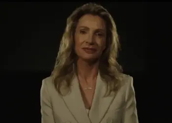 Astrid Holleeder vertelt aangrijpend verhaal na jaren onderduiken: “Diep respect”