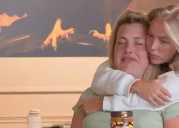 Roma barst in tranen uit in De Bondgenoten: “Vuile, vieze hypocriet”