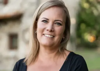 De strijd om Eveline’s hart bereikt een hoogtepunt met Richard in B&B Vol Liefde