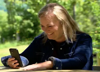 Onverwachte vonk bij B&B Vol Liefde: ontstaat er een nieuwe romance buiten de camera’s om?