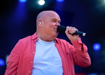 Paul de Leeuw raakt kijkers diep in Beste Zangers – “Ik ben even stil…”