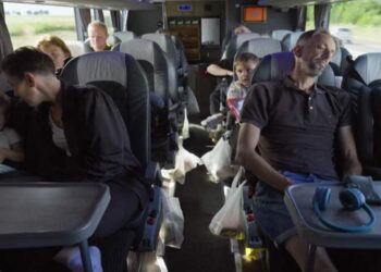 Chaos in Grote Gezinnen, Grote Vakanties: achttien uur reizen met zeven kinderen