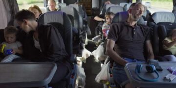 Chaos in Grote Gezinnen, Grote Vakanties: achttien uur reizen met zeven kinderen
