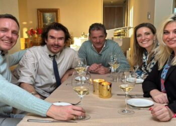 John de Bever en Kees Stevens laten zich van een andere kant zien op televisie