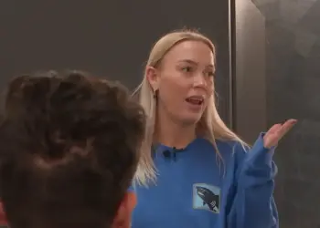 Demi woedend na opmerking van Jesse in De Bondgenoten