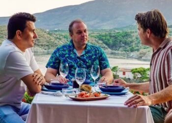 Frans Bauer laat zijn emoties de vrije loop tijdens ontroerend gesprek in Casa di Beau