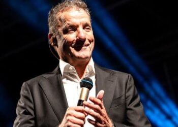 John de Bever ontsnapt ternauwernood aan de dood