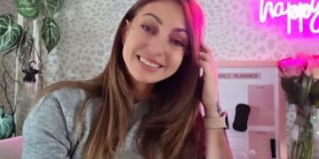 Tatiana uit Meer dan Verwacht emotioneel: “Ik mag niets meer bepalen voor mijn drieling”