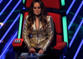 Trijntje Oosterhuis doorbreekt haar stilte over Borsato-zaak: “Ik heb er geen woorden voor”