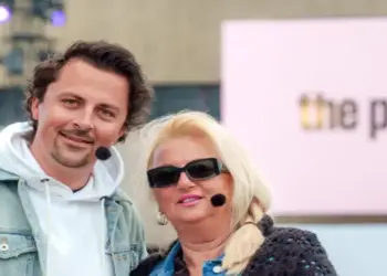 Inwoners van Seefeld ontmaskeren Mike en Monique: ophef rond hun vertrek