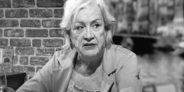 Grote verslagenheid na overlijden van Viola Holt (76): reanimatie mocht niet meer baten”