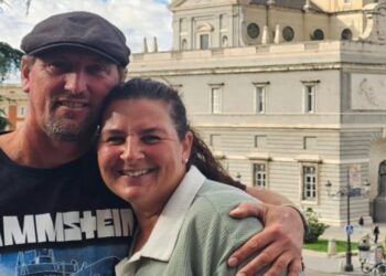 Janneke Jelies spreekt openhartig over haar zorgen als moeder in Spanje