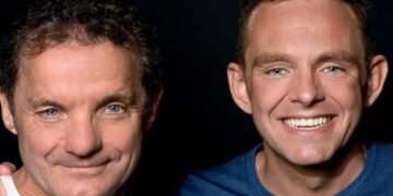 Achter de lach van John de Bever schuilt een stille maar moedige strijd