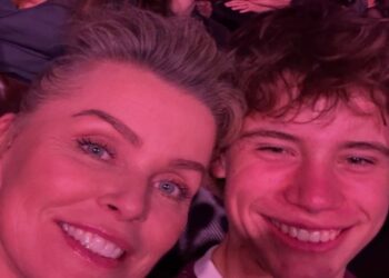 Zoon van Bridget Maasland laat duidelijk merken dat hij zich voor haar schaamt