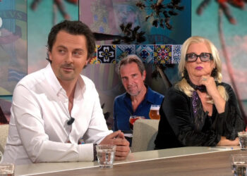 Mike en Monique onder vuur in Shownieuws-uitzending