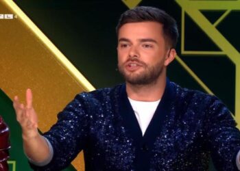 Buddy Vedder schaamrood na gigantische blunder in The Masked Singer