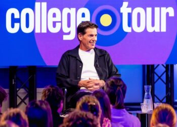 Laatste aflevering college tour ontvangt bijzondere gast