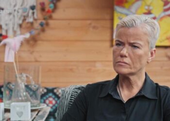 Oplichter verrast Ellie Lust in Scam Alert: een klap die haar zichtbaar raakte