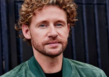 Ewout deelt schokkend nieuws en laat een aangeslagen team achter bij Bureau Utrecht