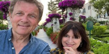 Niet alles wat je ziet is vanzelfsprekend: de emotionele prijs achter All You Need Is Love