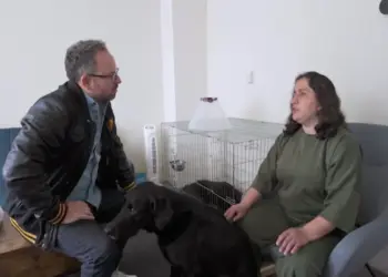 Afschuw in Recht Door Zeeman na beschuldiging richting blindengeleidehond