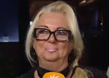 De waarheid achter Monique Hansler: dit gebeurt er wanneer de camera’s uitstaan