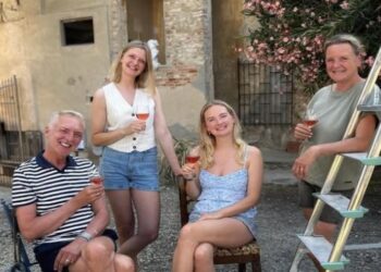 Plotselinge aankondiging van de Meilandjes zet fans van Code Rosé aan het denken