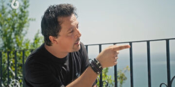 Woede spat ervan af: Mike fileert Denise tijdens keiharde confrontatie