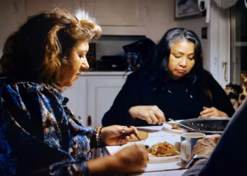 ‘Bloody hot’ maar nauwelijks ruimte: hottub-moment in Winter Vol Liefde roept verbazing op