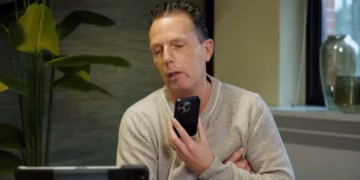 Rob Geus botst met B&B-eigenaar tijdens confronterend bezoek in De Hygiënepolitie